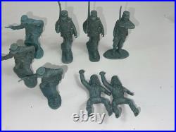 15- MARX CAPTAIN GALLANT Blue Legionnaires from the 1955 PLAYSET 60MM Vintage