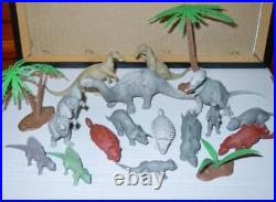 (16) Vintage Lot of Louis MARX Prehistoric Dinosaurs Green & Lt Gray & Tan