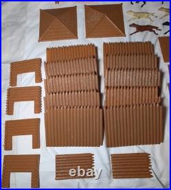 1950's LOUIS MARX Fort Apache COWBOY & INDIANS Play Set Toy Log Cabin Furniture