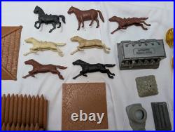 1950's LOUIS MARX Fort Apache COWBOY & INDIANS Play Set Toy Log Cabin Furniture