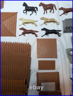 1950's LOUIS MARX Fort Apache COWBOY & INDIANS Play Set Toy Log Cabin Furniture