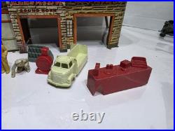 1950's Marx Sky-View Parking Service Center Playset Tin Litho Vintage