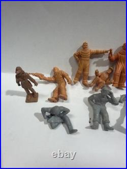 1950's Tom Corbett Marx Playset Space & Alien Figures Various Colors 23 Pieces
