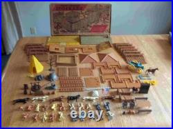 1951 MARX Fort Apache Stockade Playset #3609 99% Complete in C-6 Box