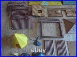 1951 MARX Fort Apache Stockade Playset #3609 99% Complete in C-6 Box