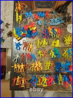 1957 MARX Rin Tin Tin Fort Apache Playset #3658 Tons Of Figures Included