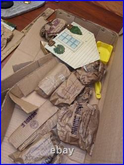 1959 MARX METAL SUBURBAN COLONIAL DOLL HOUSE PLAY SET With BOX INSTRs FURN. DISNEY