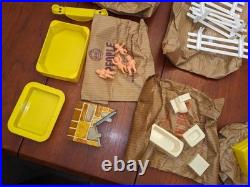 1959 MARX METAL SUBURBAN COLONIAL DOLL HOUSE PLAY SET With BOX INSTRs FURN. DISNEY