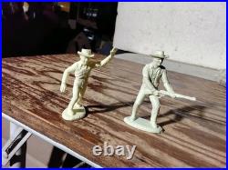 1959 Marx RIFLEMAN Family Chuck & Mark McCain Gunsmoke figures (2) playset