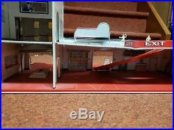 1960's MARX SUPER SERVICE CENTER TIN GAS STATION PLAYSET