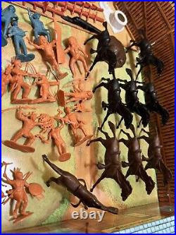 1960s MARX CARRY-ALL ACTION FORT APACHE PLAY SET #4685 w SOLDIERS INDIANS HORSES