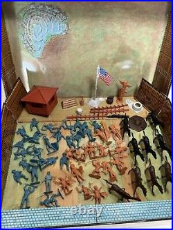 1960s MARX CARRY-ALL ACTION FORT APACHE PLAY SET #4685 w SOLDIERS INDIANS HORSES