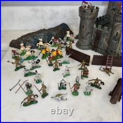 1960s MARX KNIGHTS AND VIKINGS MINIATURE PLAYSET READ