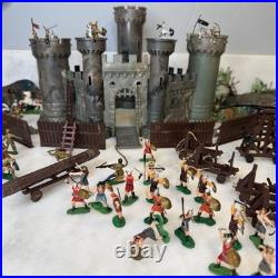 1960s MARX KNIGHTS AND VIKINGS MINIATURE PLAYSET READ