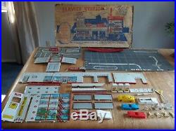 1961 MARX Service Station Playset #3486 near complete in C-5 Box