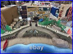 1961 MARX YOGI BEAR at Jellystone National Park PLAYSET #4364