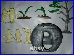 1961 Marx Flintstones Play Set Original Bedrock Play Set 4672 Incomplete