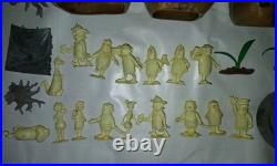 1961 Marx Flintstones Play Set Original Bedrock Play Set 4672 Incomplete 1961 Marx Flintstones Play Set Original Bedrock Play Set 4672 Incomplete