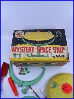 1962 Marx Mystery Space Ship Playset Plastic Figures toys in orig. Box 1962