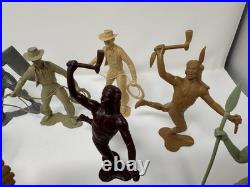 1964 Louis Marx 6 Viking Cowboy Indian Mediaeval Night Russian Soldier Lot 14x
