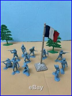 1964 Marx European Battleground Playset FRENCH Tin Litho Flag &Original Soldiers