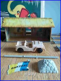 1967 MARX Daktari Playset 100% Comp. In C-7 Box withDiv, Inst. And Bags