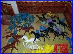 1968 LOUIS MARX 4685 CARRY-ALL Action FORT APACHE PLAY SET Cowboys & Indians Lot