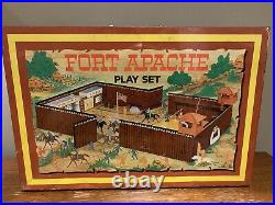 1968 MARX FORT APACHE Carry All Action 60+ Pieces with Tin Carrying Case