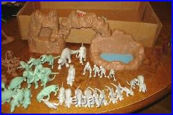 1971 Marx Prehistoric Dinosaurs Play Set #3398 12 MEN, 33 DINOSAURS, TREES. BOX