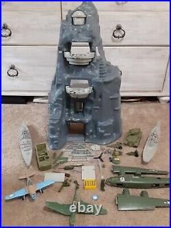 1980 Mego Corp Navarone Giant Play Set Incomplete With Accessories READ