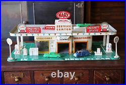 Antique 1950s MARX Tin Litho Garage Service Center Gas Pumps Station Toy cars