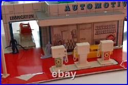 Antique toy car service station from 1958+/Car and Model Collectors Item