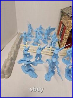 Authentic Vintage Marx 1950's Revolutionary War Soldiers lot of 160