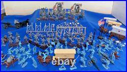 Classic Toy Soldier, Civil War Battle of the Blue & Gray Playset (54MM) 220 Pc