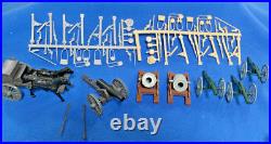 Classic Toy Soldier, Civil War Battle of the Blue & Gray Playset (54MM) 220 Pc