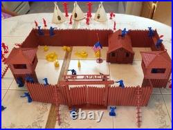 Fort Apache Western 200 Piece Playset 4502. Great Condition. All Original Parts