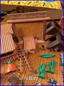 Fort Apache miniature play set Vintage by Marx Toys