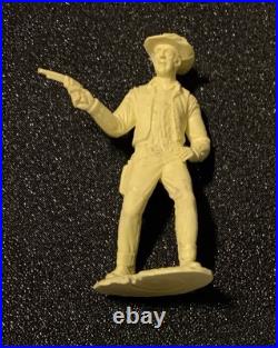 Gunsmoke Matt Dillon Vintage Marx CBS 1960s Cream Plastic Figure Oval Base 62mm
