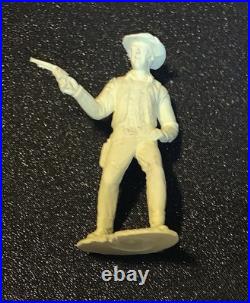 Gunsmoke Matt Dillon Vintage Marx CBS 1960s Cream Plastic Figure Oval Base 62mm