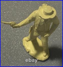 Gunsmoke Matt Dillon Vintage Marx CBS 1960s Cream Plastic Figure Oval Base 62mm