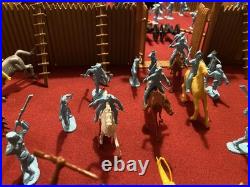 HUGE 278 pieces Vintage 1960's MARX FORT APACHE PLAYSET #3680 many extras