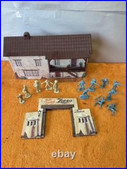 J- Vintage Marx Zorro Hacienda Balcony And 13 Plastic Men J- Vintage Marx Zorro Hacienda Balcony And 13 Plastic Men