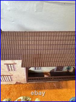 J- Vintage Marx Zorro Hacienda Balcony And 13 Plastic Men