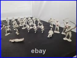 LOUIS MARX Assortment Of Blue And Grey Figures (Battle Of The Blue And Grey)