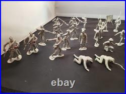 LOUIS MARX Assortment Of Blue And Grey Figures (Battle Of The Blue And Grey)