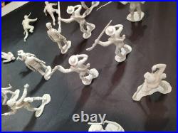 LOUIS MARX Assortment Of Blue And Grey Figures (Battle Of The Blue And Grey)