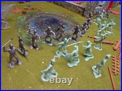 LOUIS MARX CASTLE, withKNIGHTS and VIKINGS /Package of BRITIANS DEETAIL KNIGHTS