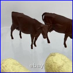 Large Lot Of 47 VINTAGE MARX 1950s FARM PLAYSET ANIMALS & Figures