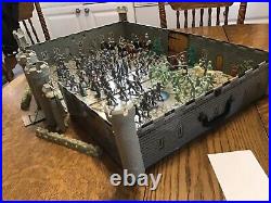 Louis Marx 1968 Carry All Fighting Knights Action PLAY Set