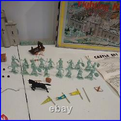 Louis Marx All Action FIGHTING KNIGHTS PLAYSET 4635 Vintage 1968 Tin Litho Carry